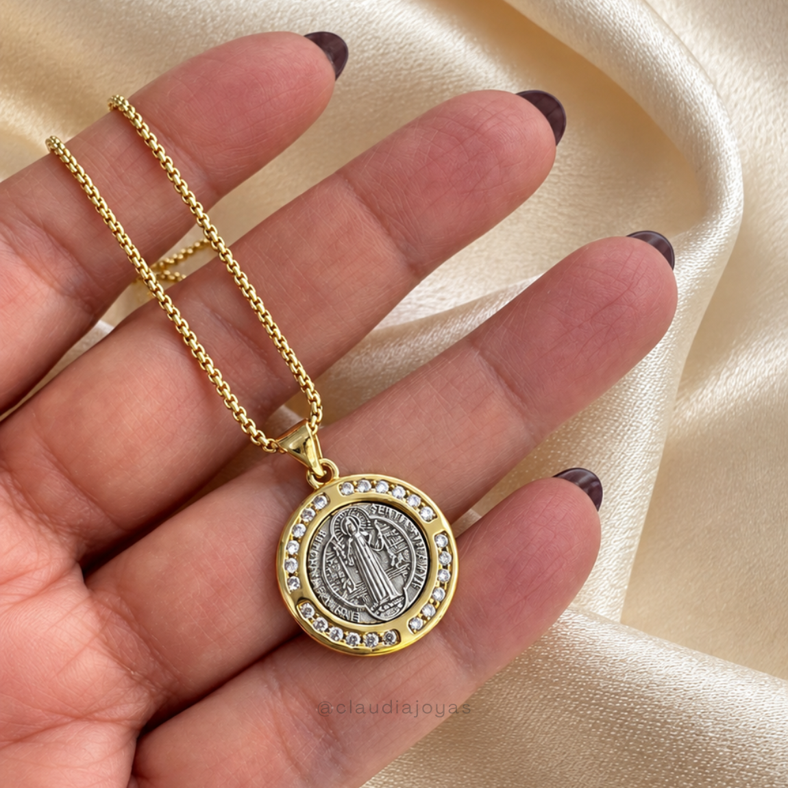 Collar San Benito Gracia Divina