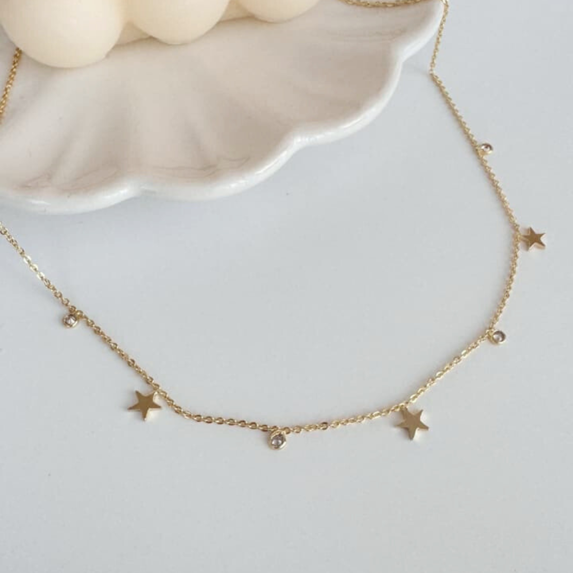 Gargantilla Estelar – Enchapada en Oro