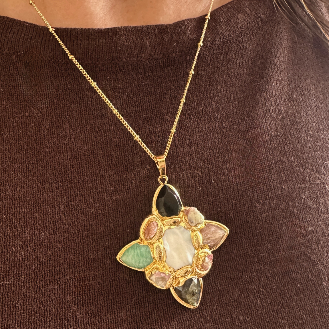 Collar Estrella de Piedras Semipreciosas