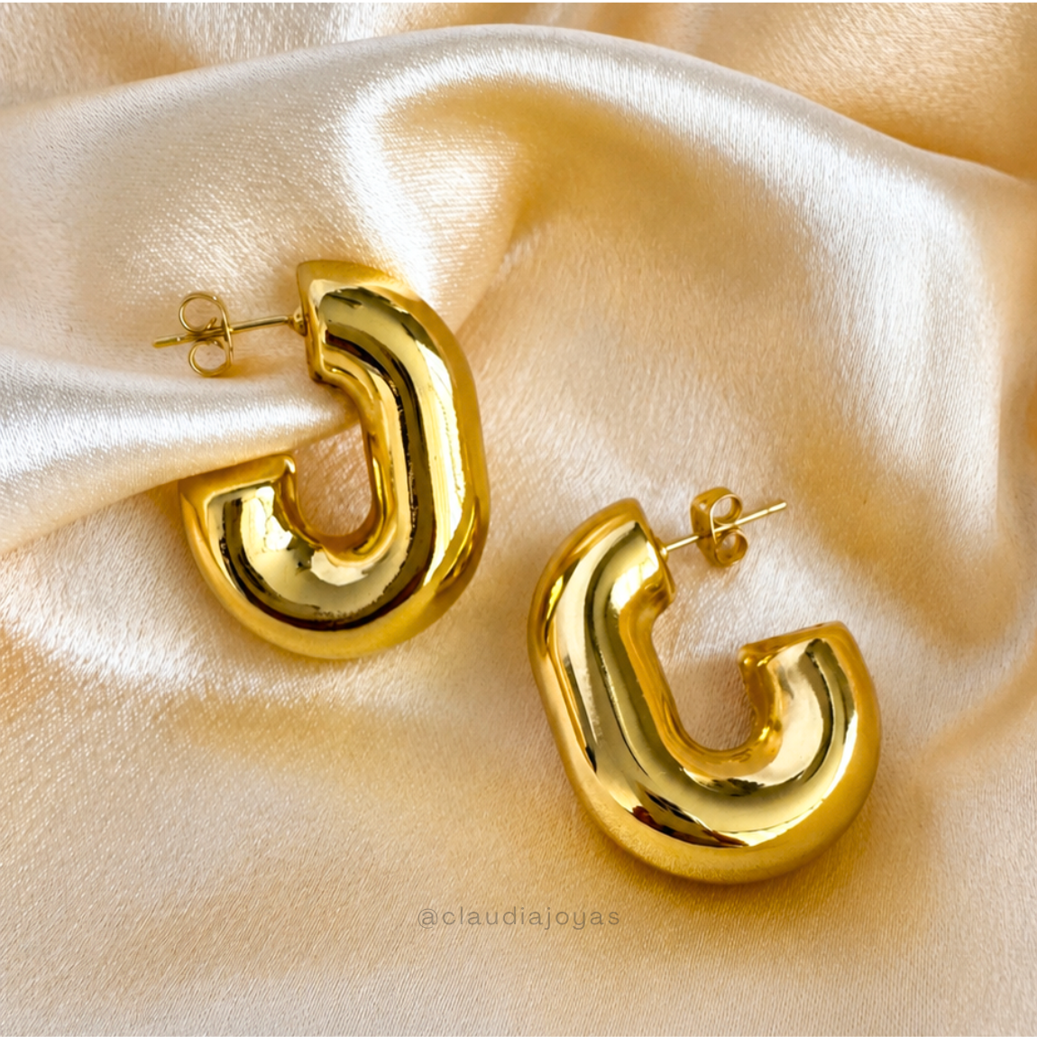 Aros Maxi Huggie Bañados en Oro