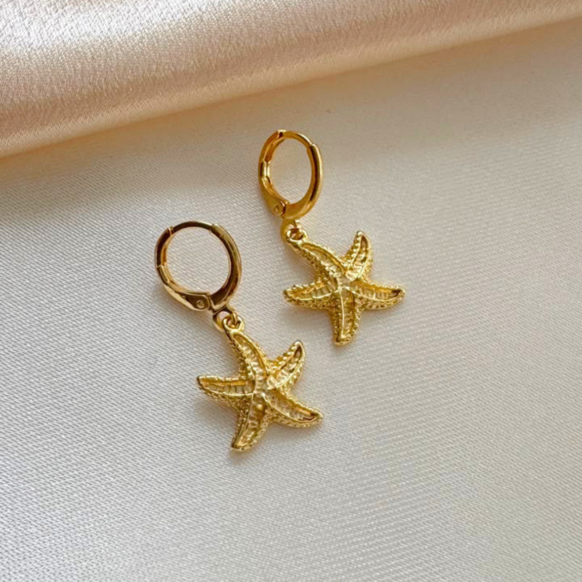Aros Estrella de Mar Bañados en Oro