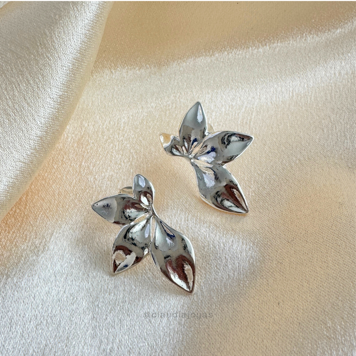 Aros Media Flor Bañados en Plata