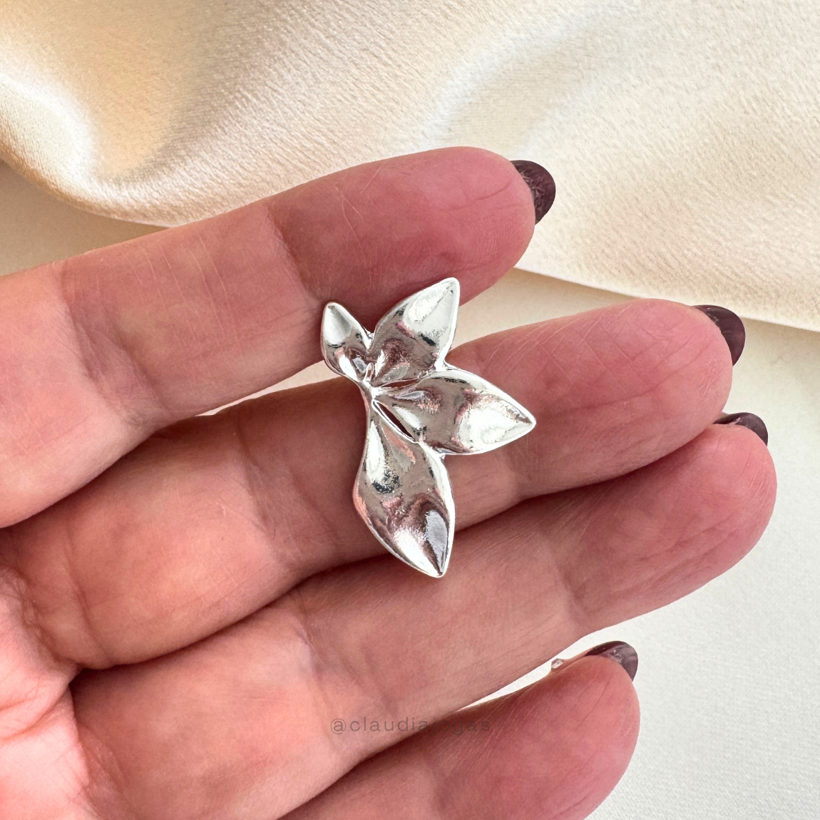 Aros Media Flor Bañados en Plata
