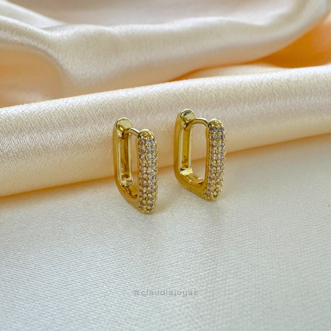 Mini Argollas Cuadradas con Circones