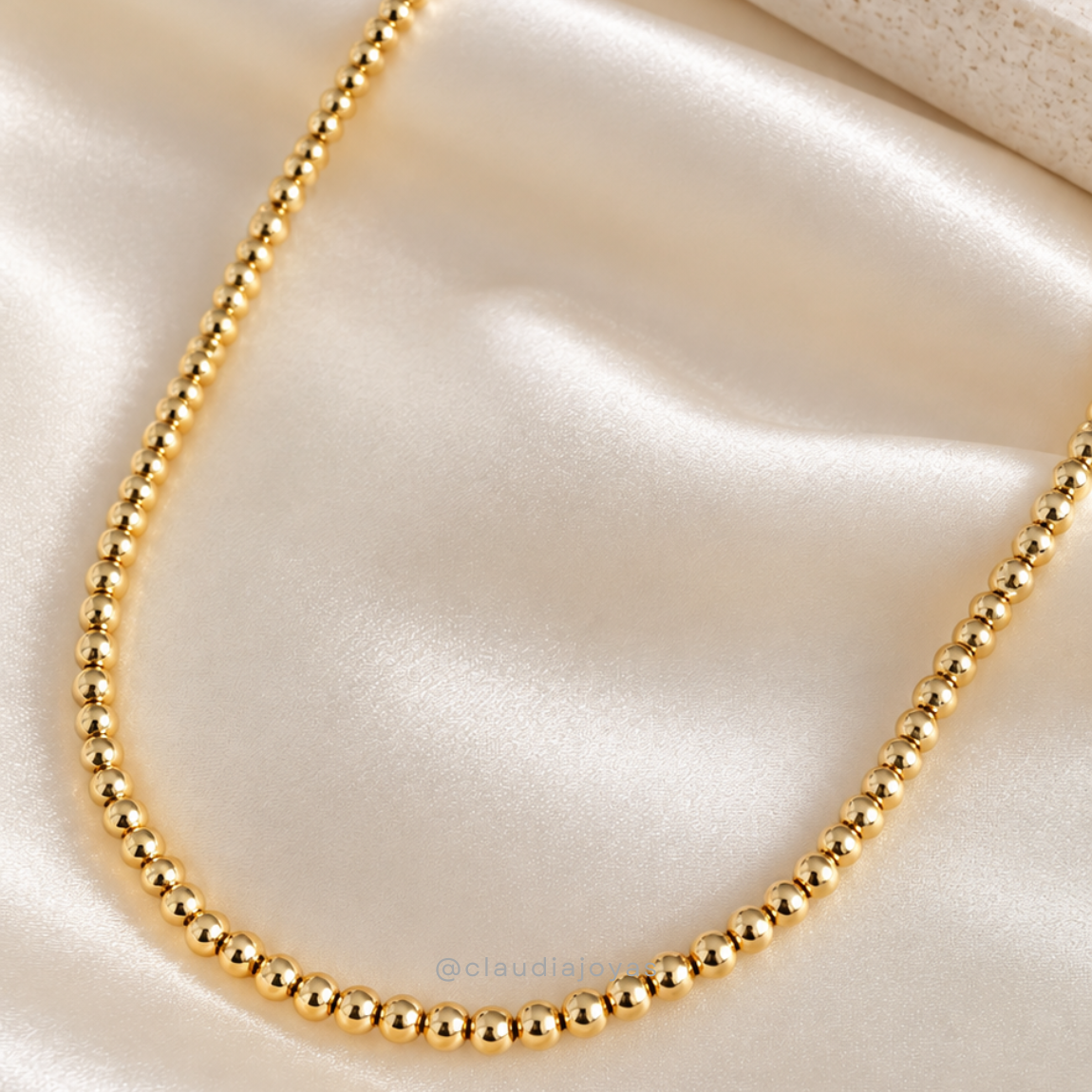 Collar Mini Balines Bañado en Oro