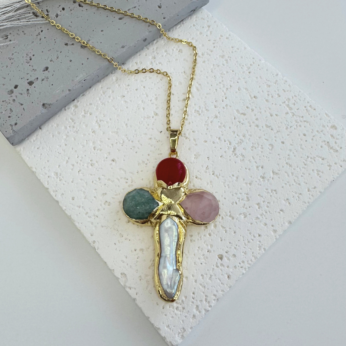 Collar Cruz Piedras Naturales