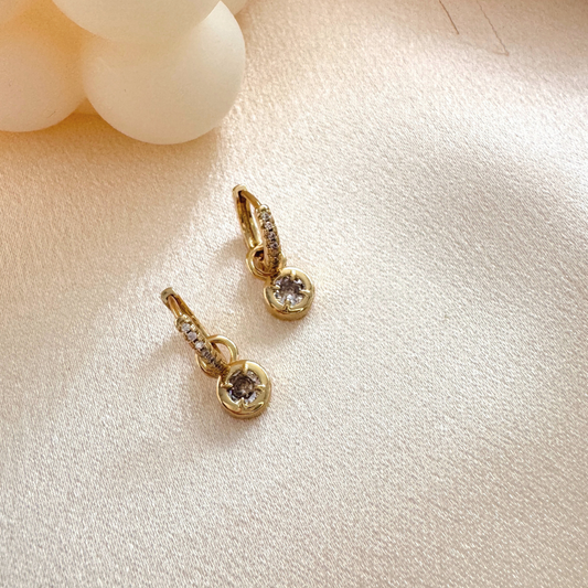 Aros Punto de Luz Dorados