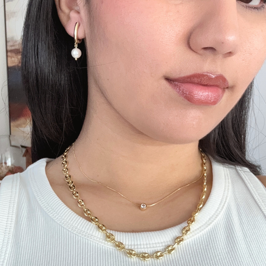 Collar Punto de Luz – Elegancia Dorada