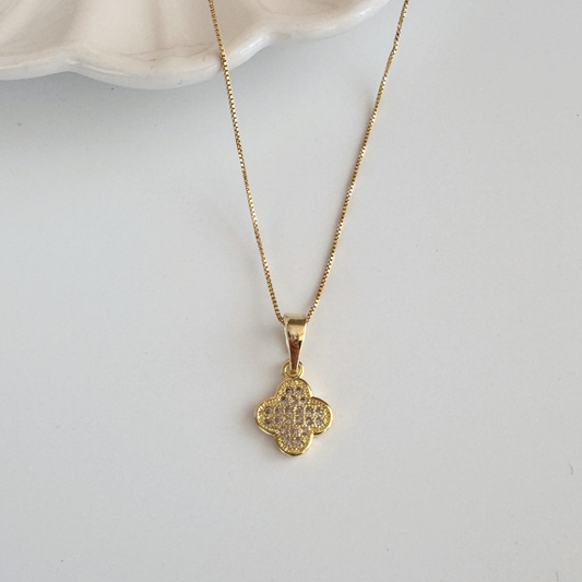 Collar Trébol de Circones Dorado