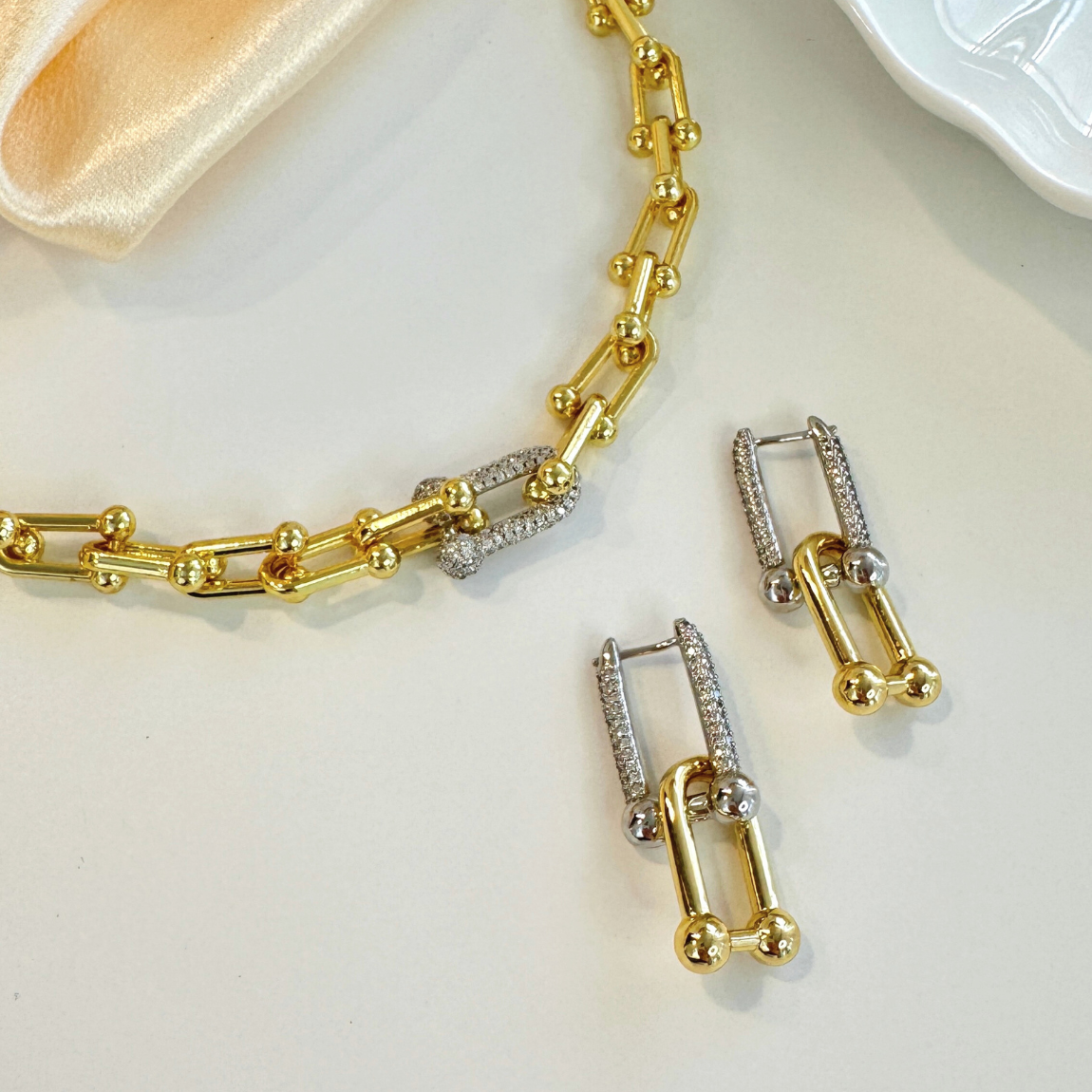 Aros Bambú con Circones Dorados