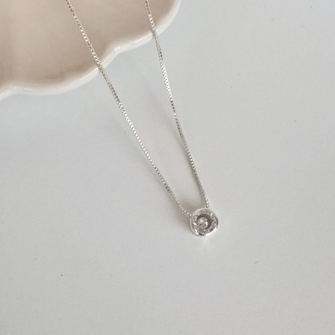 Collar Punto de Luz Plateado