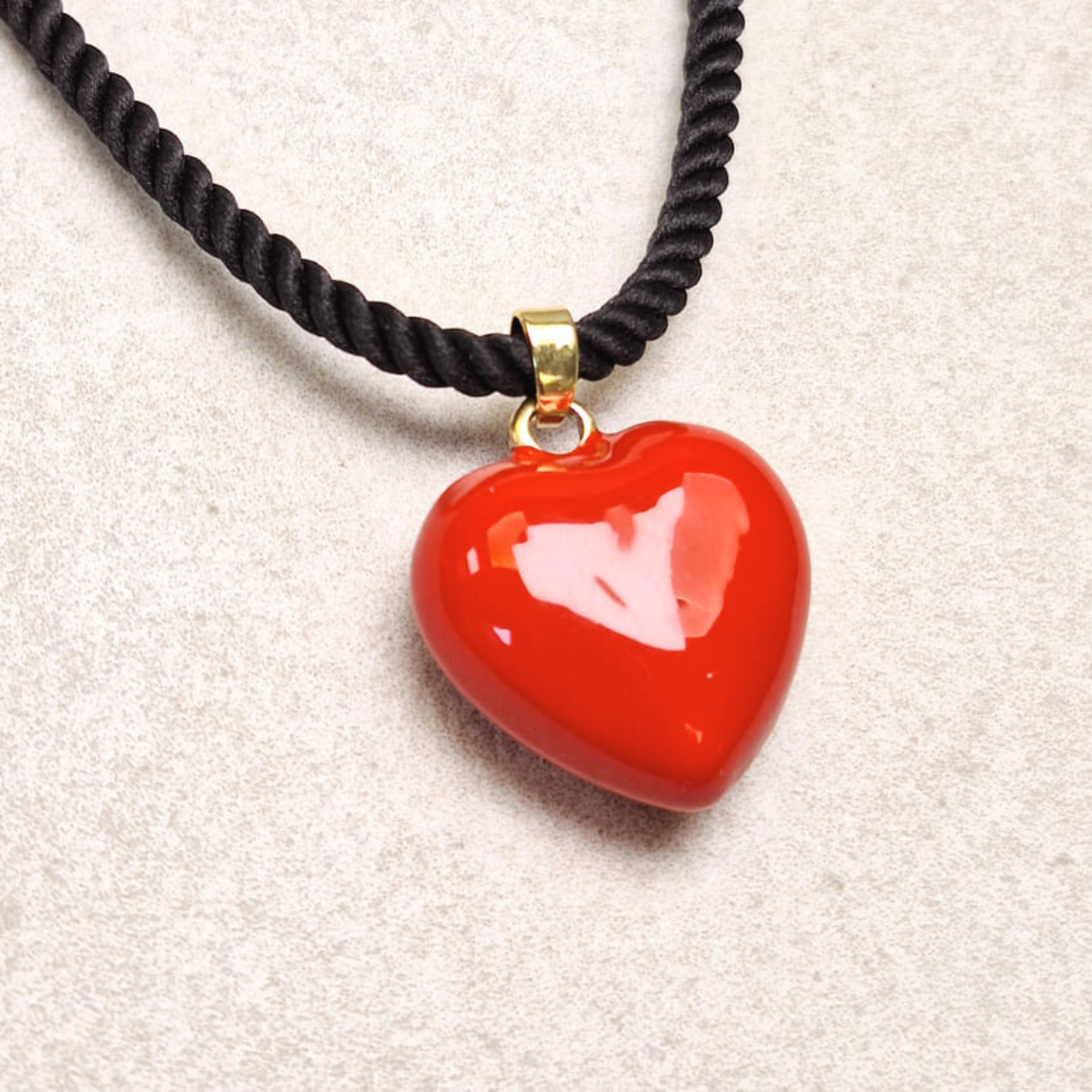 Collar Corazón en Cordón Negro