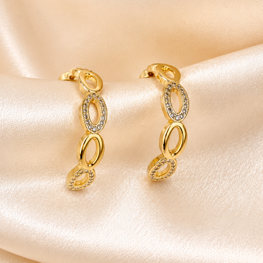 Argollas Óvalos Dorados con Circones