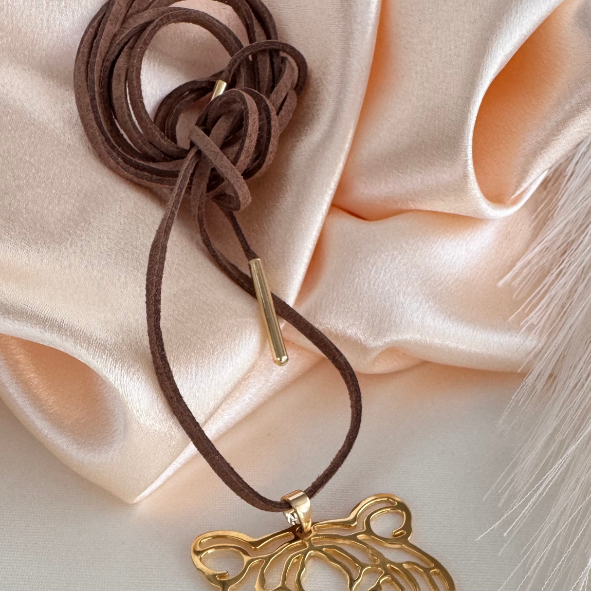 Collar Tigre Elegante